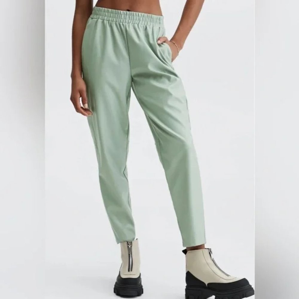FABLETICS / XXL / Women's Vegan Faux Leather Relaxed Fit Hi-Rise Pants Green